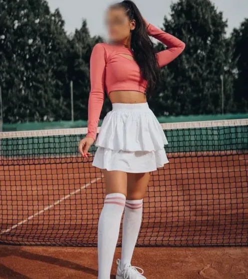 Andrea, 35