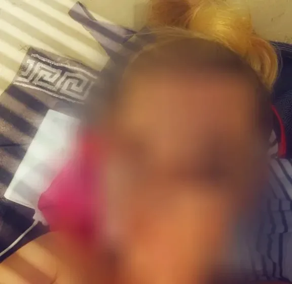 Carla, 27