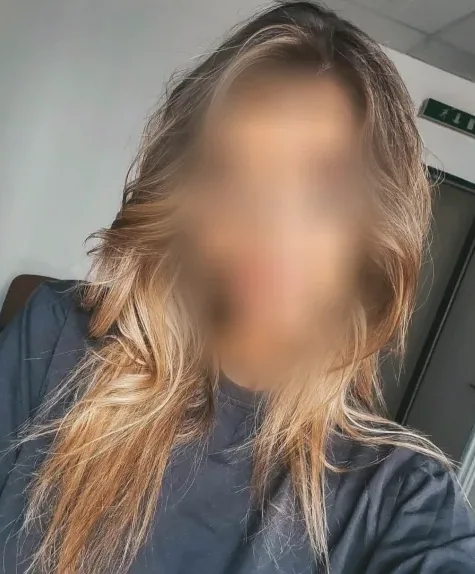 Chiara, 32