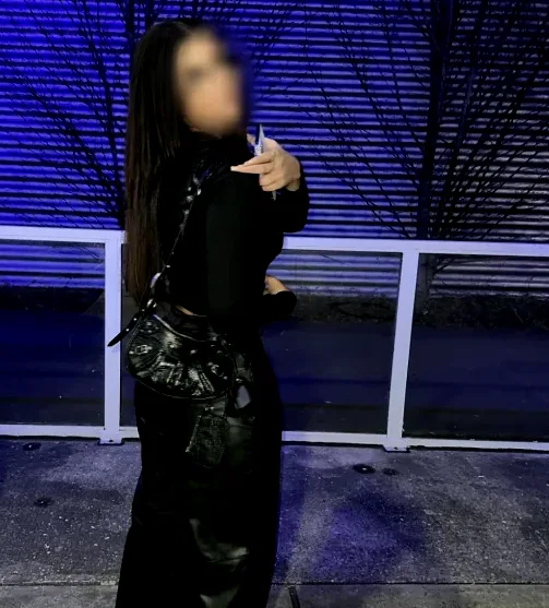 Jessica, 19