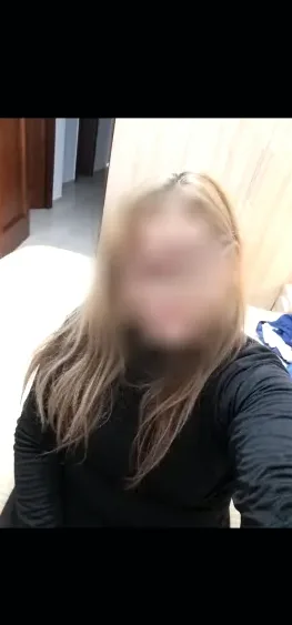 Nadine, 40