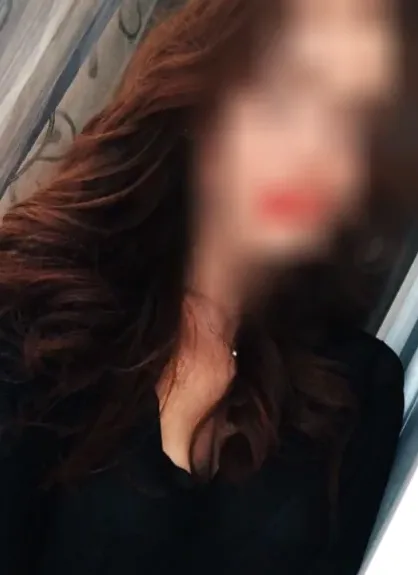 Saskia, 31