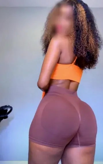 Selina, 37