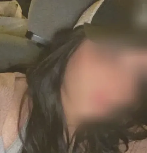 Vanessa, 23