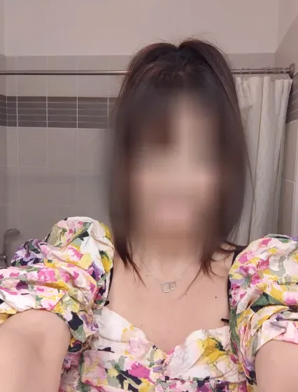 Yasmin, 39